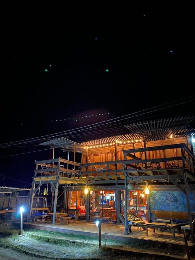 Mar De Fondo Hostel ปุนตาเดลดีอาโบล ภายนอก รูปภาพ